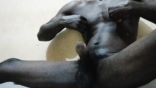 Waking up as early as 5am horny as hell and decide to do this.. dablackpee