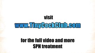 Smallcock cuckold facesitted by wifey