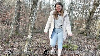 OMG my first Outdoor Jeans Piss - 18yo german Girl