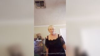 Granny Gilf Shaking Her Ass And Dancing The Night Away